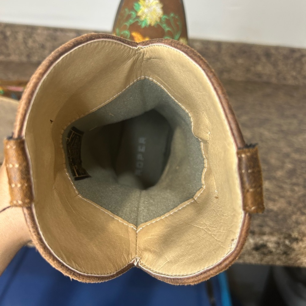 LITTLE GIRLS COGNAC FAUX LEATHER SQUARE TOE - Picture 6 of 7